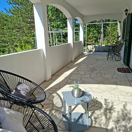 Villa Maka