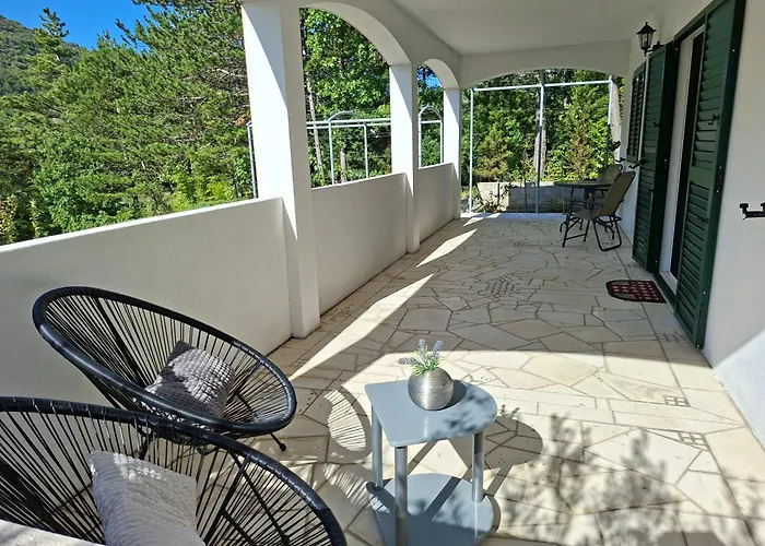 Villa Maka
