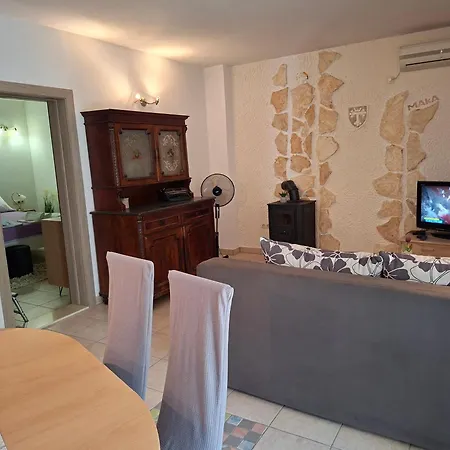 Vila Maka *